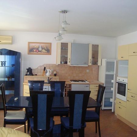 Lotusz Apartments In Ньїредьгаза Екстер'єр фото