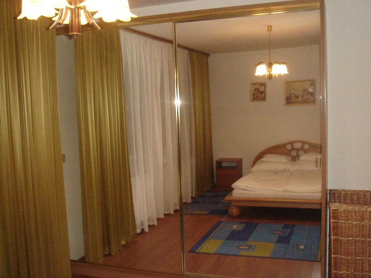 Lotusz Apartments In Ньїредьгаза Екстер'єр фото