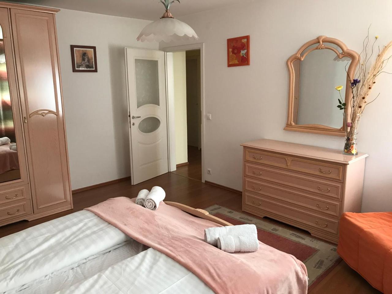 Lotusz Apartments In Ньїредьгаза Екстер'єр фото