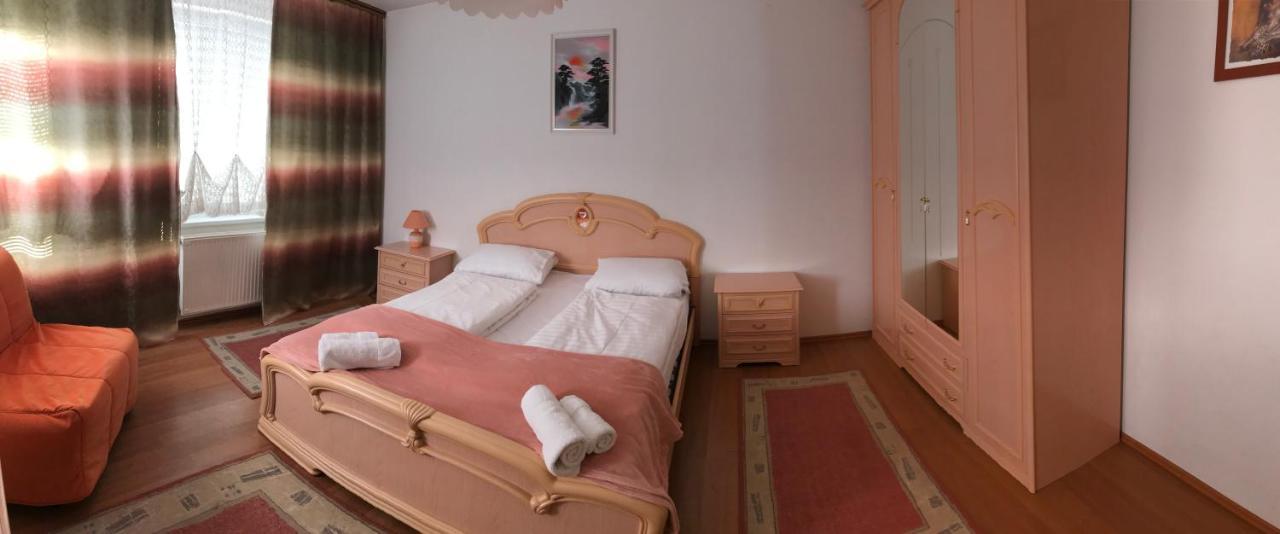 Lotusz Apartments In Ньїредьгаза Екстер'єр фото