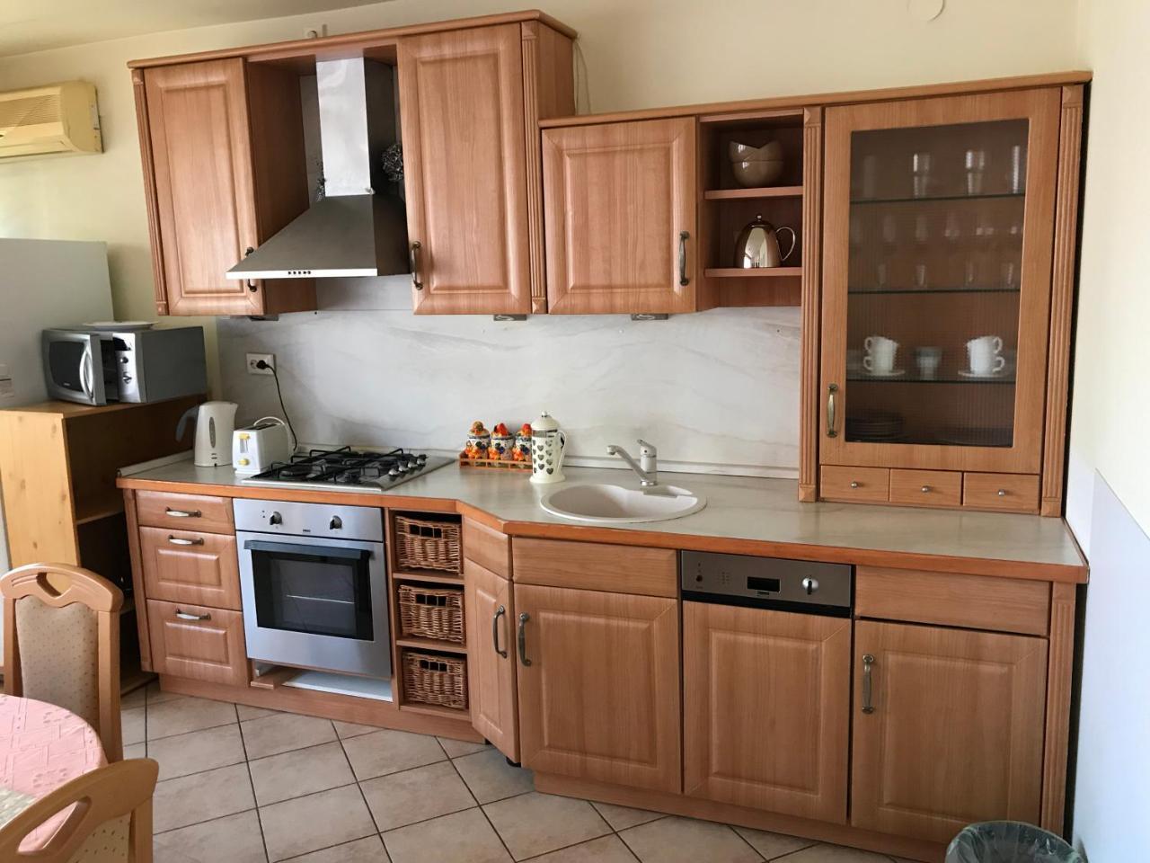 Lotusz Apartments In Ньїредьгаза Екстер'єр фото