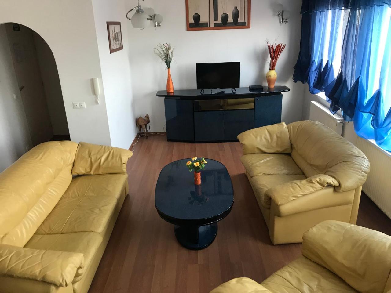 Lotusz Apartments In Ньїредьгаза Екстер'єр фото