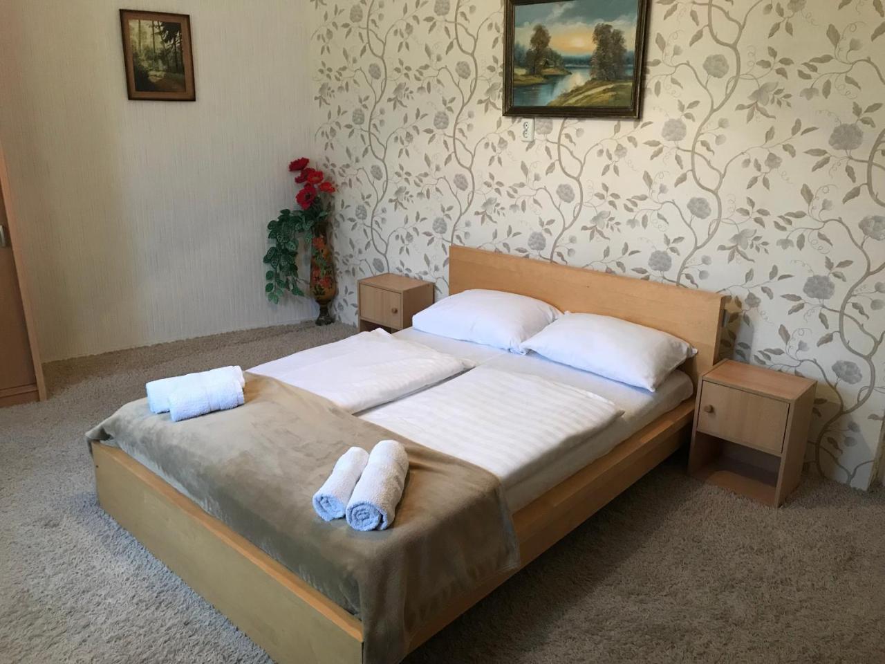 Lotusz Apartments In Ньїредьгаза Екстер'єр фото